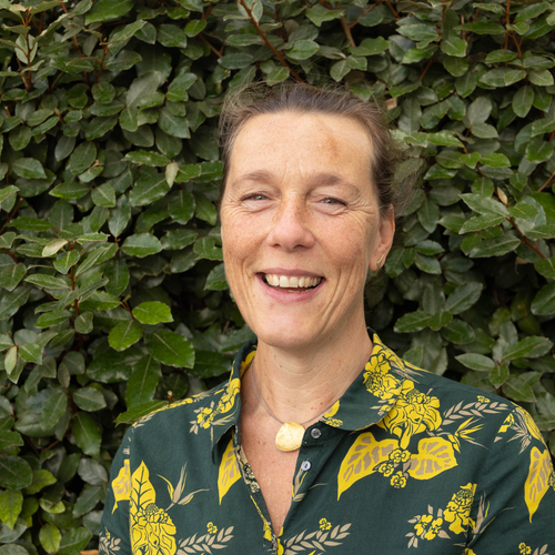 Esther de Vries - Ophuis (Administratief medewerkster)